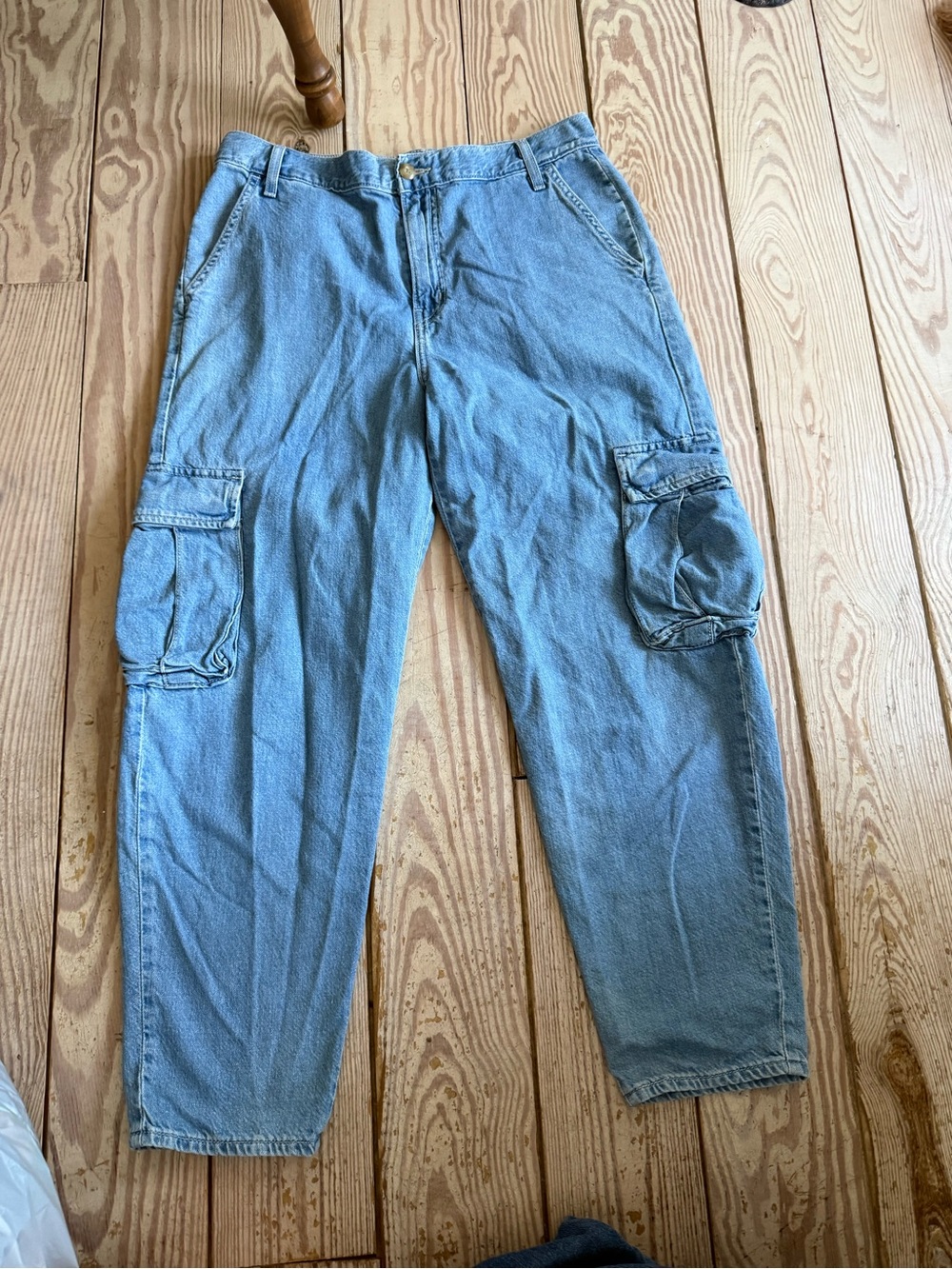 Levi's Light Wash Denim Cargo Pants Size 30
